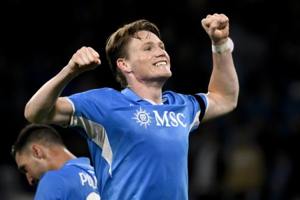 Ashley Young: Conte likes hard-working players, I know he will like McTominay